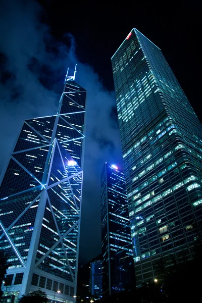 Hong Kong à noite, vista de baixo . — Fotografia de Stock
