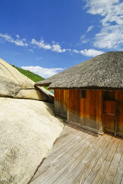 Casa tradicional antigua arquitectura rural en Vietnam — Foto de Stock