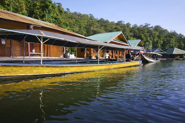 The floating Hut in dam lake Chiang Mai, Thailand — Stock Photo, Image