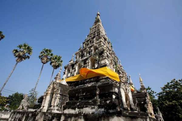 kare şeklinde wat chedi pagoda liam chiang Mai, Tayland