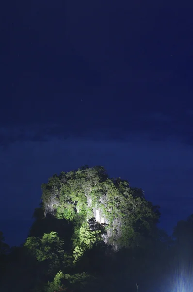 Montanhas. Tom de imagem de alta faixa dinâmica mapeado — Fotografia de Stock