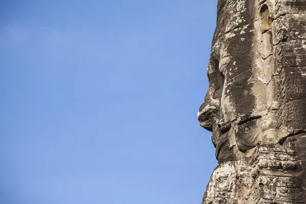 Bajon szembe angkor thom, siem reap, Kambodzsa. — Stock Fotó