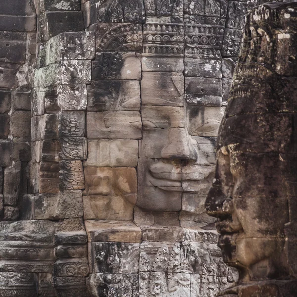 Bayon face Angkor Thom, Siem Reap, Camboya . — Foto de Stock