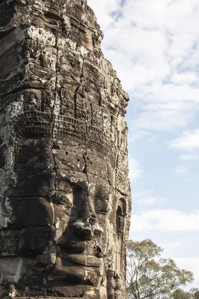 Bayon gezicht angkor thom, siem reap, Cambodja. — Stockfoto