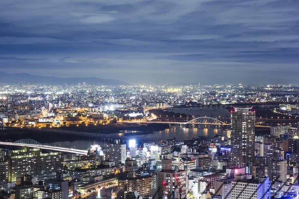 Osaka ciudad crepúsculo vista superior desde el cielo de Umeda —  Fotos de Stock