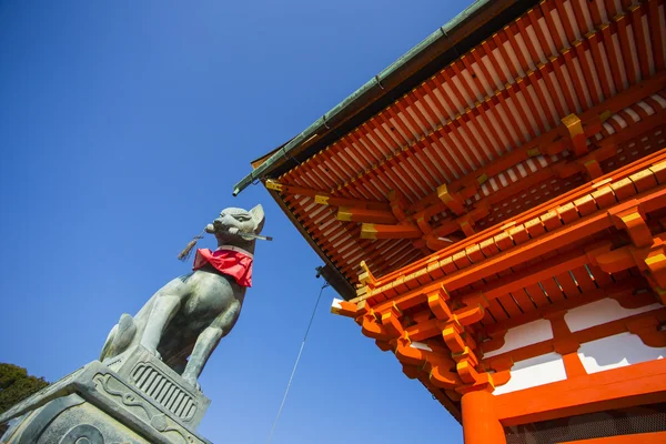 Храм Инари Таиши Фушими. Киото. Япония — стоковое фото