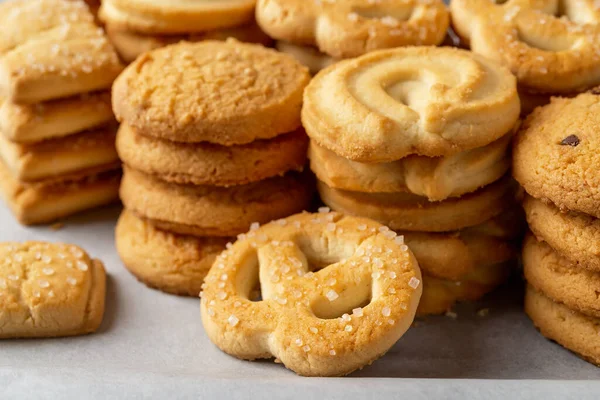 Sugar Pretzel Stacked Shortbread Cookies White Baking Parchment Assorted Crispy — Stock Photo, Image