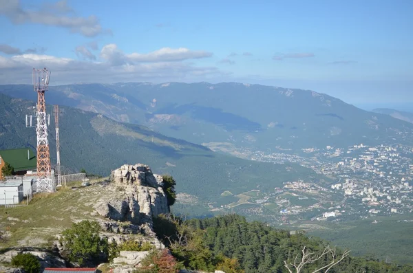 Vista de la ciudad de Yalta desde la montaña AI-Petri, Ucrania Fotos de stock
