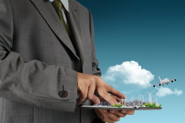 dokunmatik yüzey işadamı elini tutar