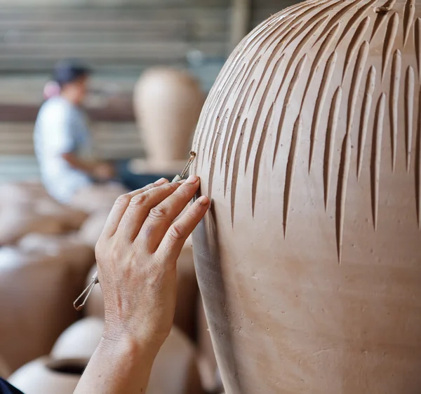 Hands of a potter — Stock Photo, Image