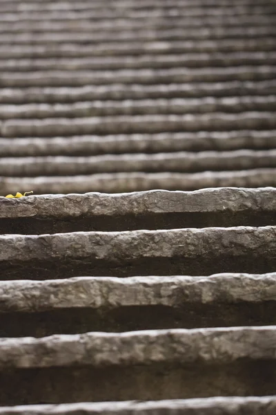 Eski taş merdiven — Stok fotoğraf