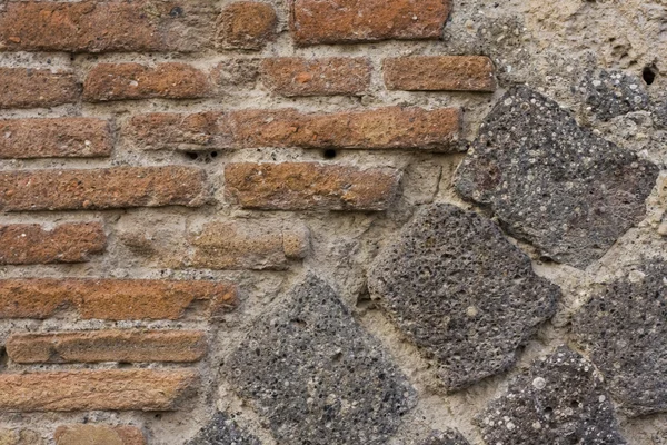 Wall of ruined pompeii building — Zdjęcie stockowe