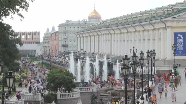 莫斯科克里姆林宫附近的 manezhnaya 广场 — 图库视频影像