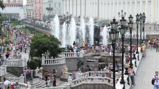 モスクワのクレムリンの近くの manezhnaya 広場 — ストック動画