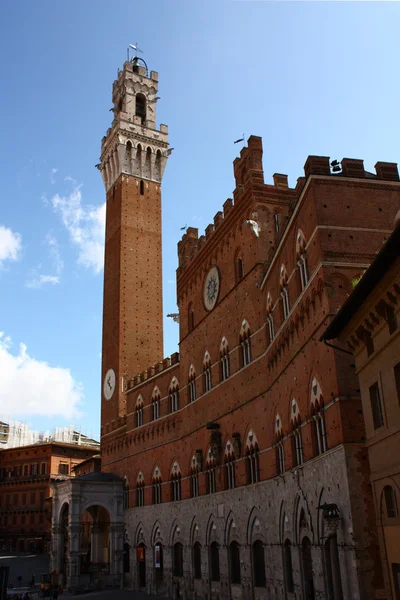 Siena, torre del Mangia — Stockfoto