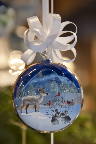 Boule de Noël décorée — Photo