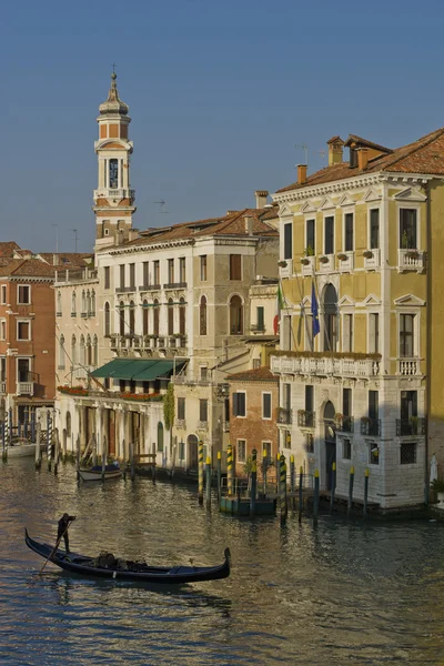 Rialto Köprüsü'nden görüntülemek — Stok fotoğraf