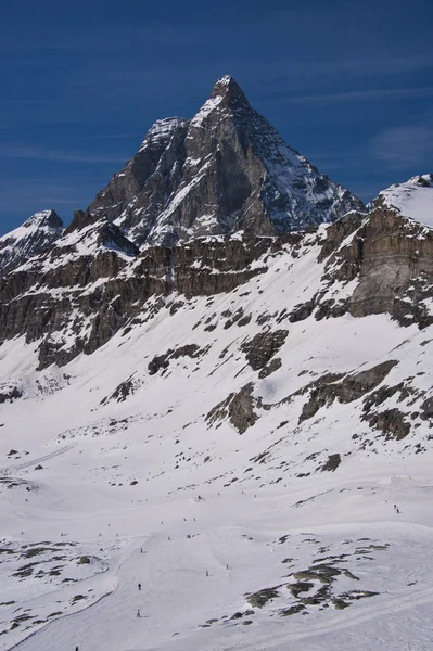 Ski slopes under the Matterhorn — Stock Photo, Image