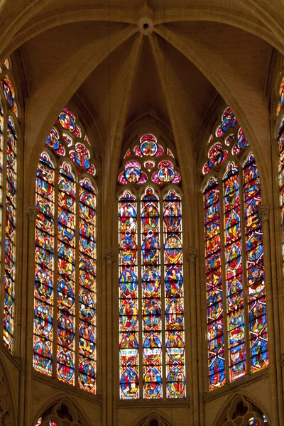 Janela de vidro manchado em saint gatien — Fotografia de Stock