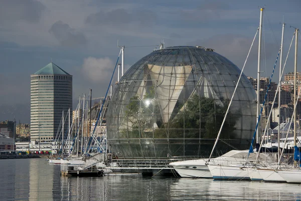 A Biosfera no Porto Antigo de Génova — Fotografia de Stock