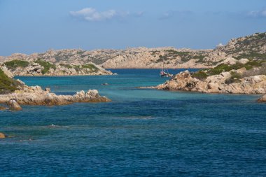 budelli Adası'nın kıyı şeridi