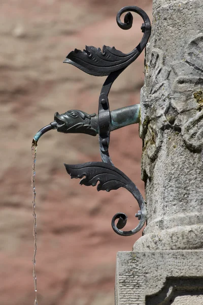 Средневековый фонтан — стоковое фото
