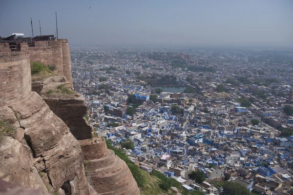 Pohled na modré město z pevnosti mehrangarh — Stock fotografie
