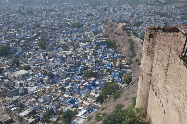 Pohled na modré město z pevnosti mehrangarh — Stock fotografie