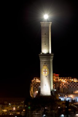 Lanterna Cenova gece