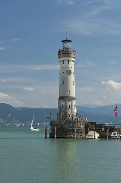 Maják u vjezdu do přístavu lindau — Stock fotografie