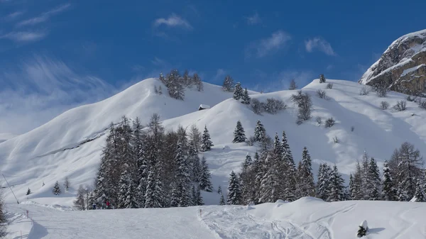 Paisaje invernal en los Dolomitas — Foto de Stock