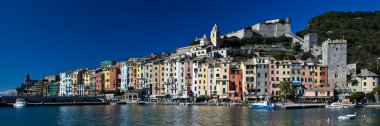 portovenere renkli evleri