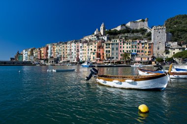 portovenere renkli evleri