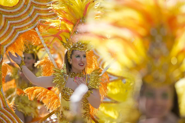 Dansare i citron festival paraden — Stockfoto