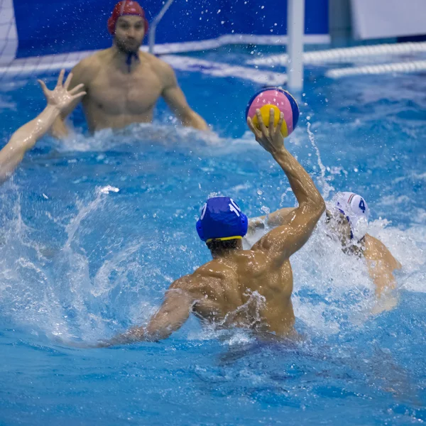 Lanzar un partido de waterpolo —  Fotos de Stock