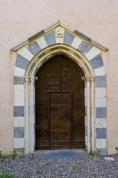 Portal de la antigua Iglesia llamada Badia di Tiglieto —  Fotos de Stock