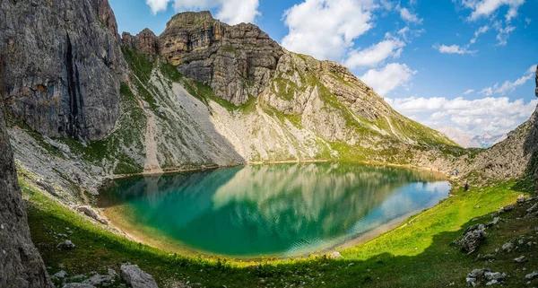 Lago Alpino Boe Perto Corvara Nas Dolomitas Val Badia — Fotografia de Stock