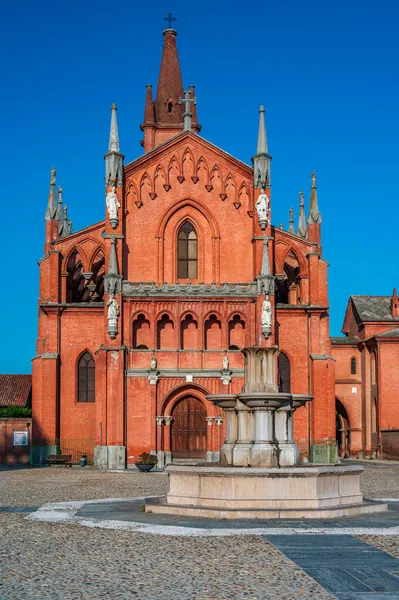 Parochiekerk Van San Vittore Het Oude Dorp Pollentia Langhe Piemonte — Stockfoto