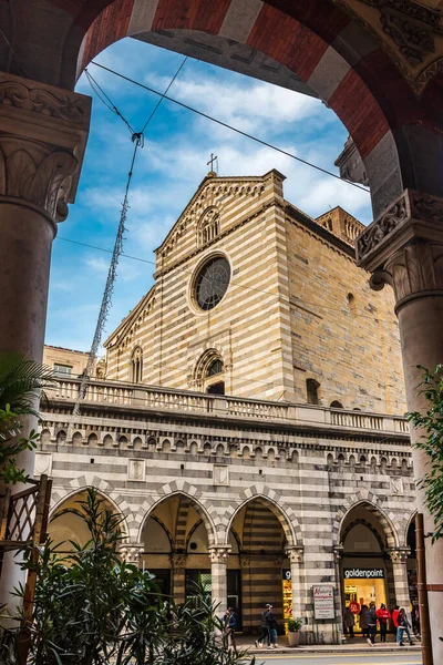 Вид Романскую Церковь Святого Стефана Старом Городе Генуя Италия — стоковое фото