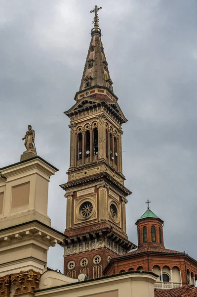 Katedrála Alessandria Římskokatolická Katedrála Alessandrii Piemont Itálie Věnovaná Svatému Petrovi — Stock fotografie