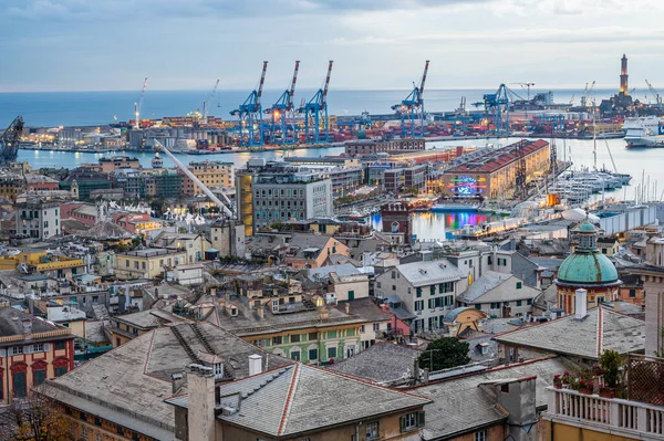 View Starého Města Janova Jeho Památkami Kostely Belvedere Spianata Castelletto — Stock fotografie