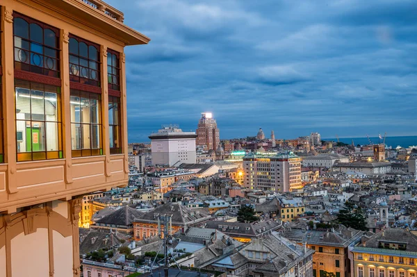 Gamla Stan Genua Med Sina Monument Och Kyrkor Från Belvedere — Stockfoto