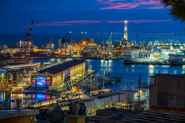 Gamla Stan Genua Med Sina Monument Och Kyrkor Från Belvedere — Stockfoto