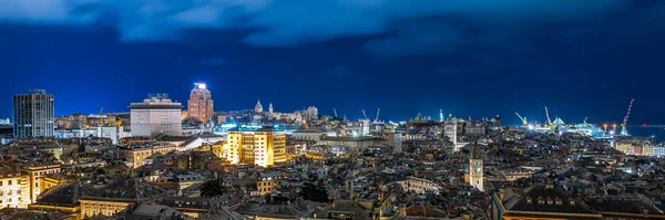 View Старого Міста Генуї Його Пам Ятниками Церквами Дзвіниці Spianata — стокове фото