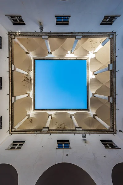Binnenplaats Met Zuilen Van Het Dogenpaleis Van Genua Italië — Stockfoto