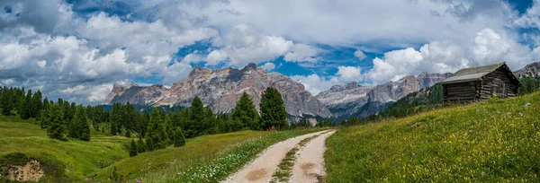 Altopiano Pralongia Nel Cuore Delle Dolomiti Tra Corvara San Cassiano — Foto Stock