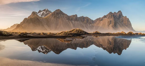 Vestrahorn Hora Její Černá Písečná Pláž Jižním Islandu — Stock fotografie