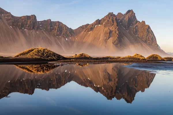 Vestrahorn Hora Její Černá Písečná Pláž Jižním Islandu — Stock fotografie