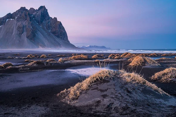 Das Vestrahorn Und Sein Schwarzer Sandstrand Südisland — Stockfoto