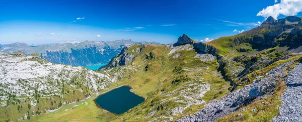 スイス ベルネーゼ アルプスのフォーホーンの麓にあるサギス バレー湖 — ストック写真